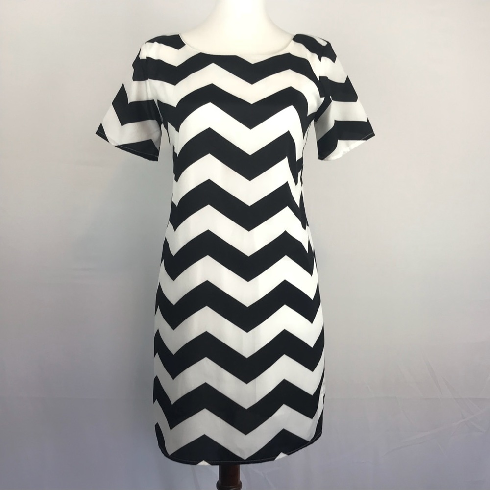 My Story black white chevron cross cross back dress
